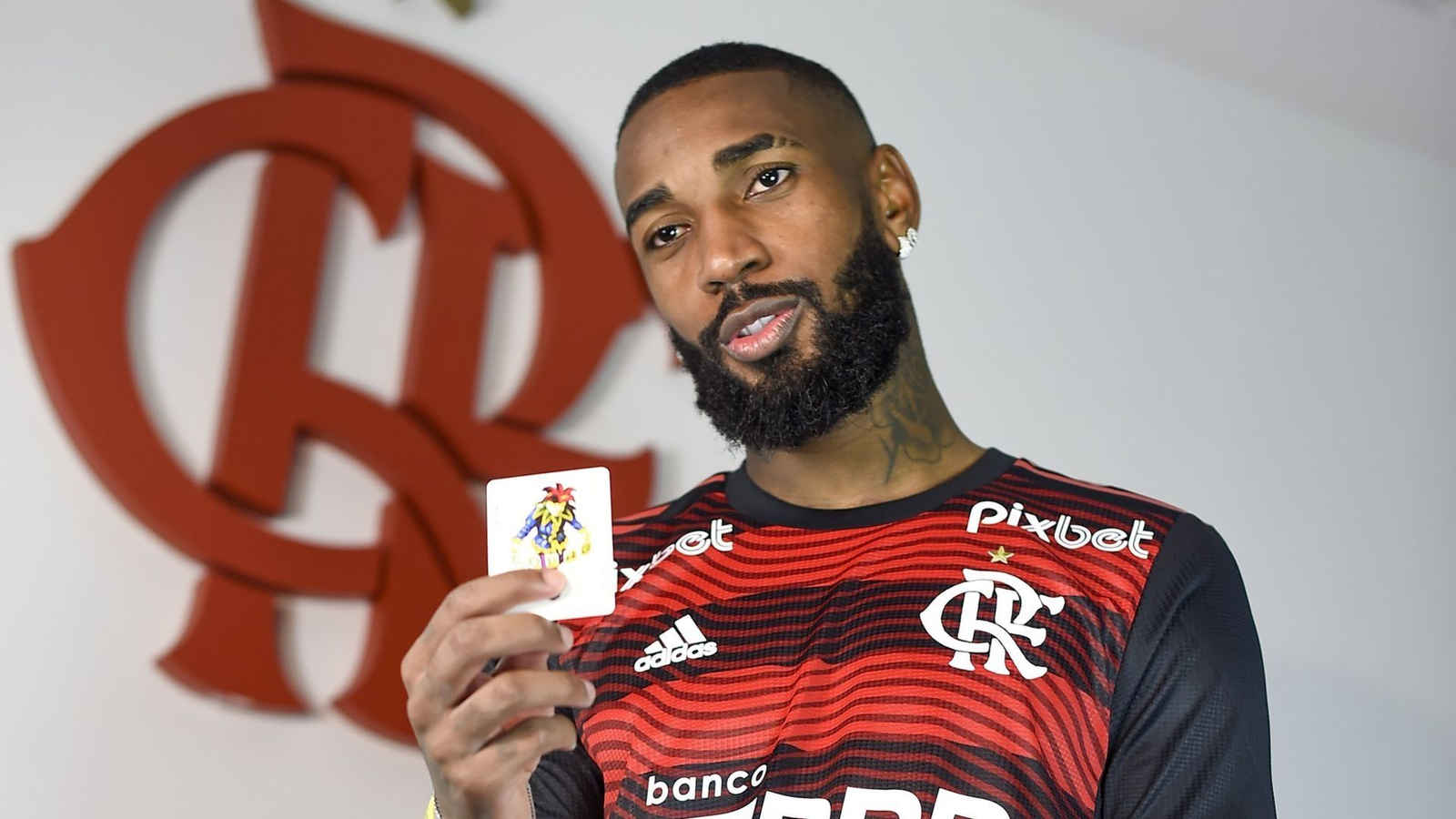 As juras de amor de Gerson valem para quem trouxer mais euros